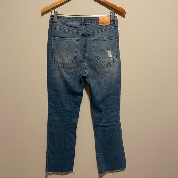 NWOT Avec Les Filles Cropped Fray Jeans in Blue - Picture 3 of 10